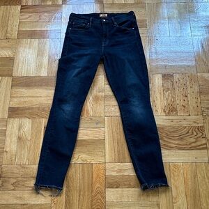 MOTHER The Looker Ankle Fray Jeans Size 25